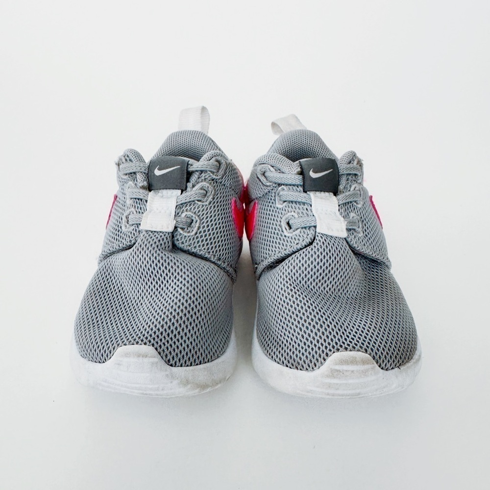 NIKE Baby Runners Size 4 White, Pink, and Grey​ - Picture 2 of 7